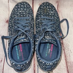 Sketchers Womans Shoes